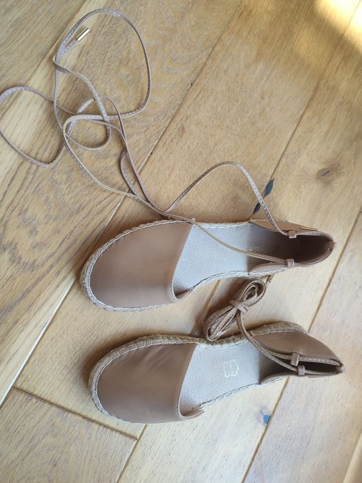 Beżowe espadryle 36