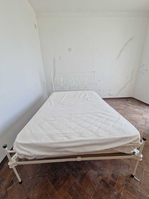 Cama de ferro dupla