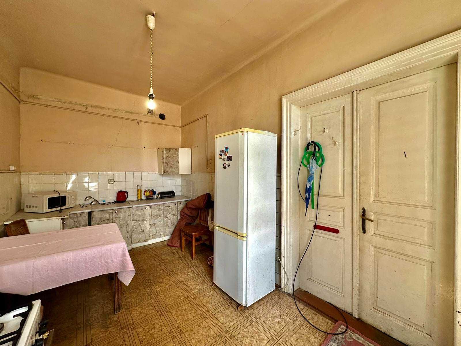 Продаж 2 кім квартири по вул. Винниченка (центр міста). БЕЗ КОМІСІЇ.