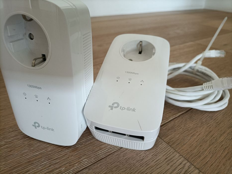 Tp-link TL-PA8030P AV1300 3-port Gigabit Passthrough Powerline Starter