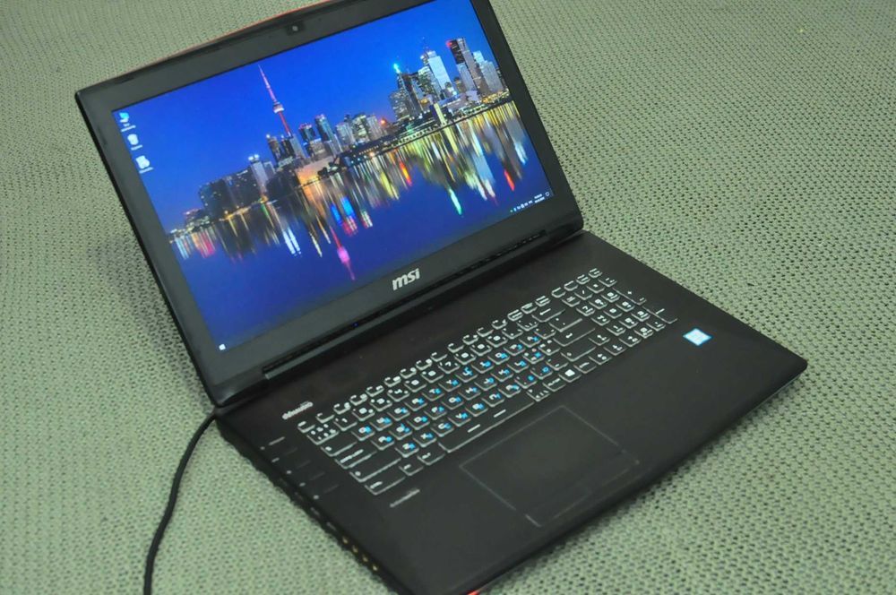 Игровой ноутбук MSI GT72 (Core i7/32Gb/ SSD+HDD/GeForce - 3Gb)