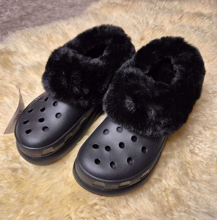 Зимові Crocs Furever Crush