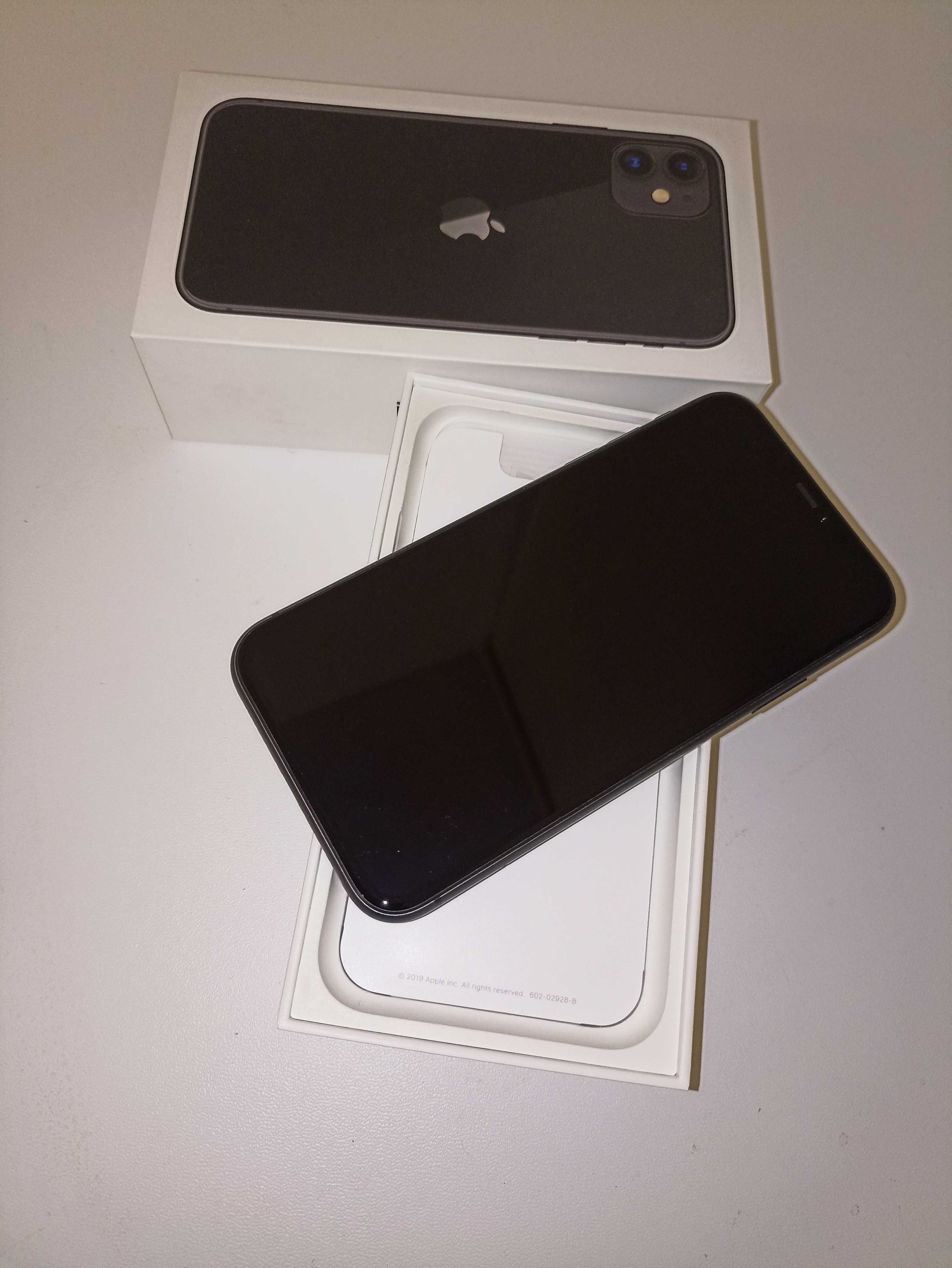 iPhone 11 (чорний б/у) 64GB