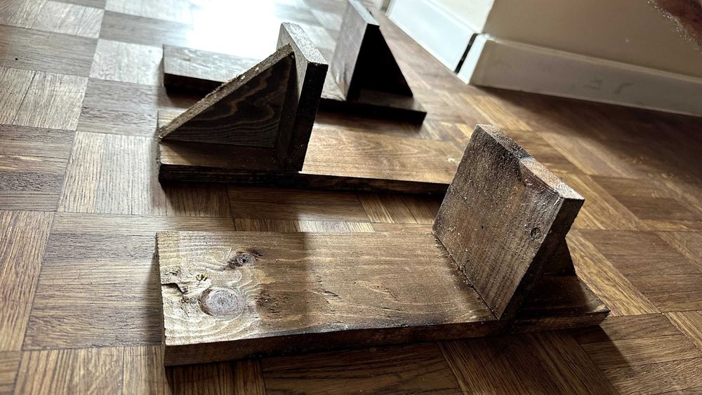 Drewniane półki wiszące rustykalne