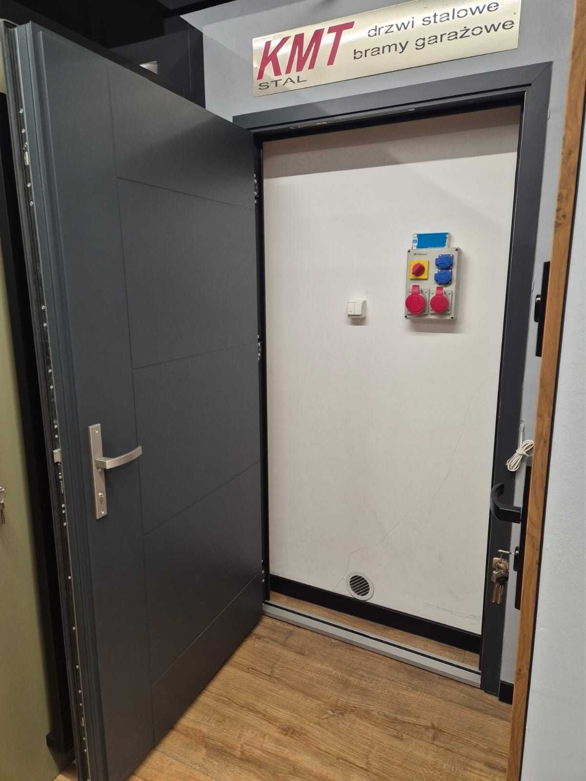 Drzwi zewnętrzne aluminiowe KMT MODERNO 90 LEwe antracyt