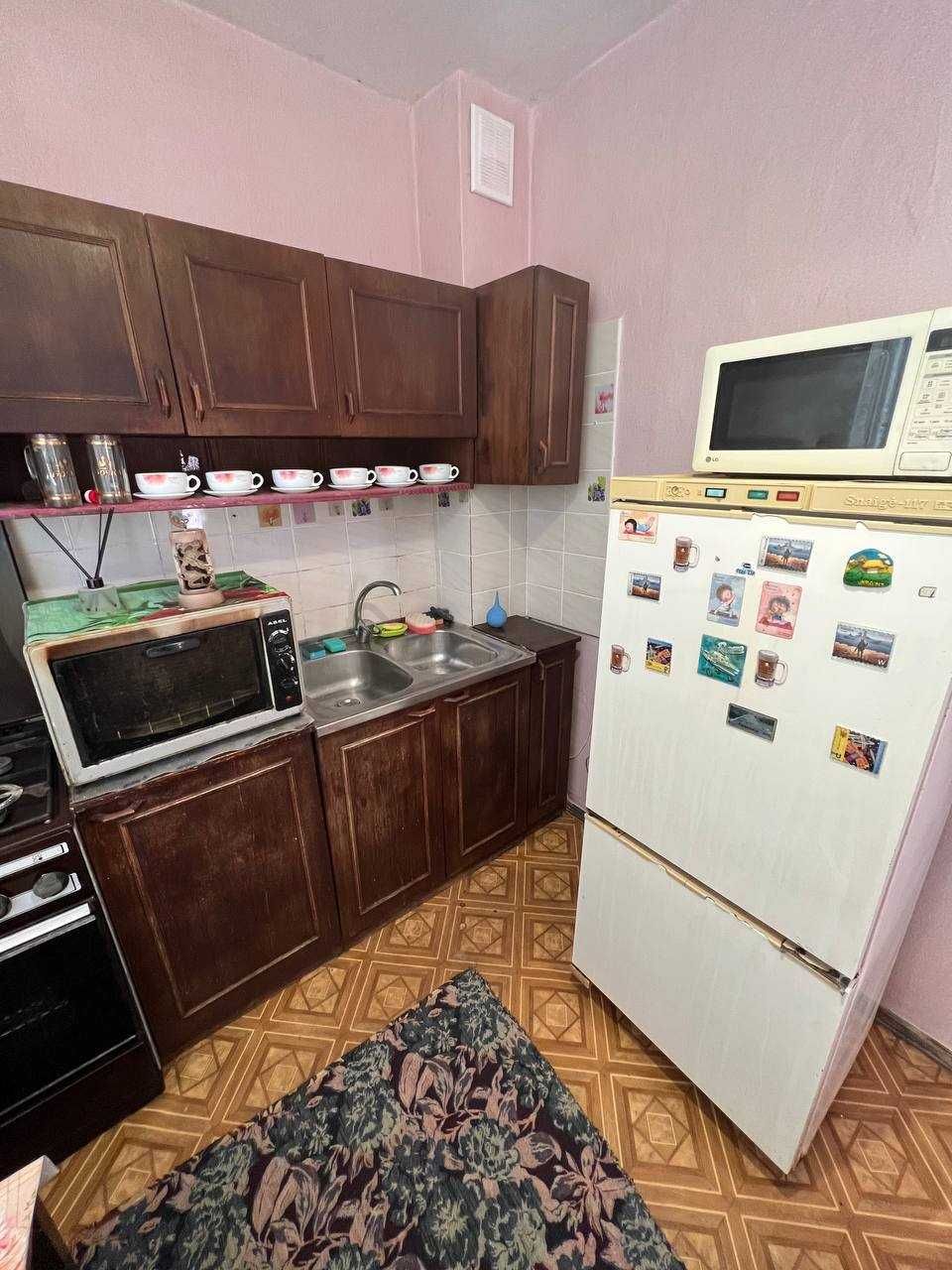Продам 1-ую квартиру на Салтовке с хорошей мебелью и техникой!