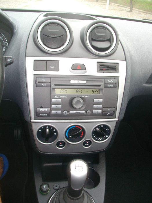Ford Fiesta ST-line 1.25 de 2007 impecável