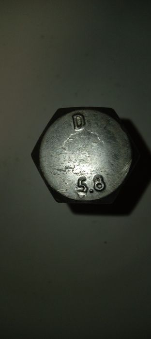 Продам болти м20 та м18.