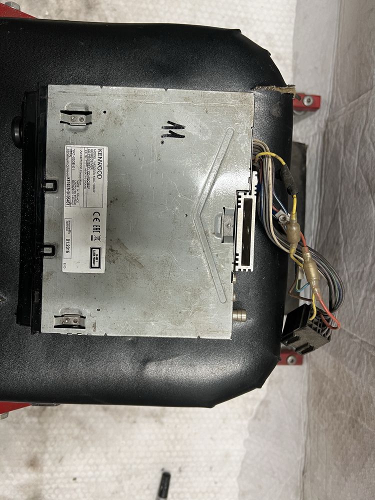 radioodtwarzacz radio samochodowe Kenwood KDC-100U 4x50w