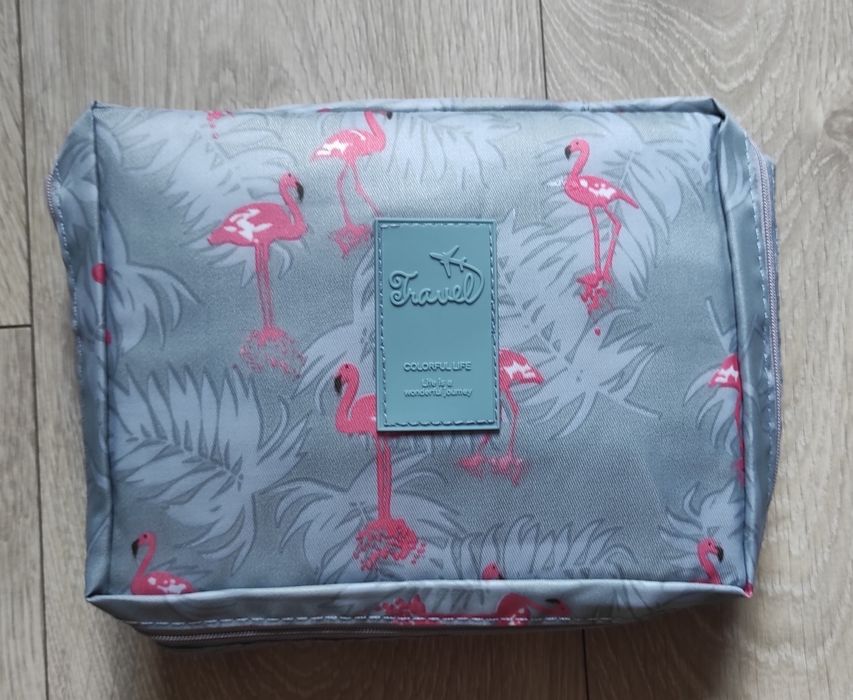 Kosmetyczka, kuferek, organizer na kosmetyki