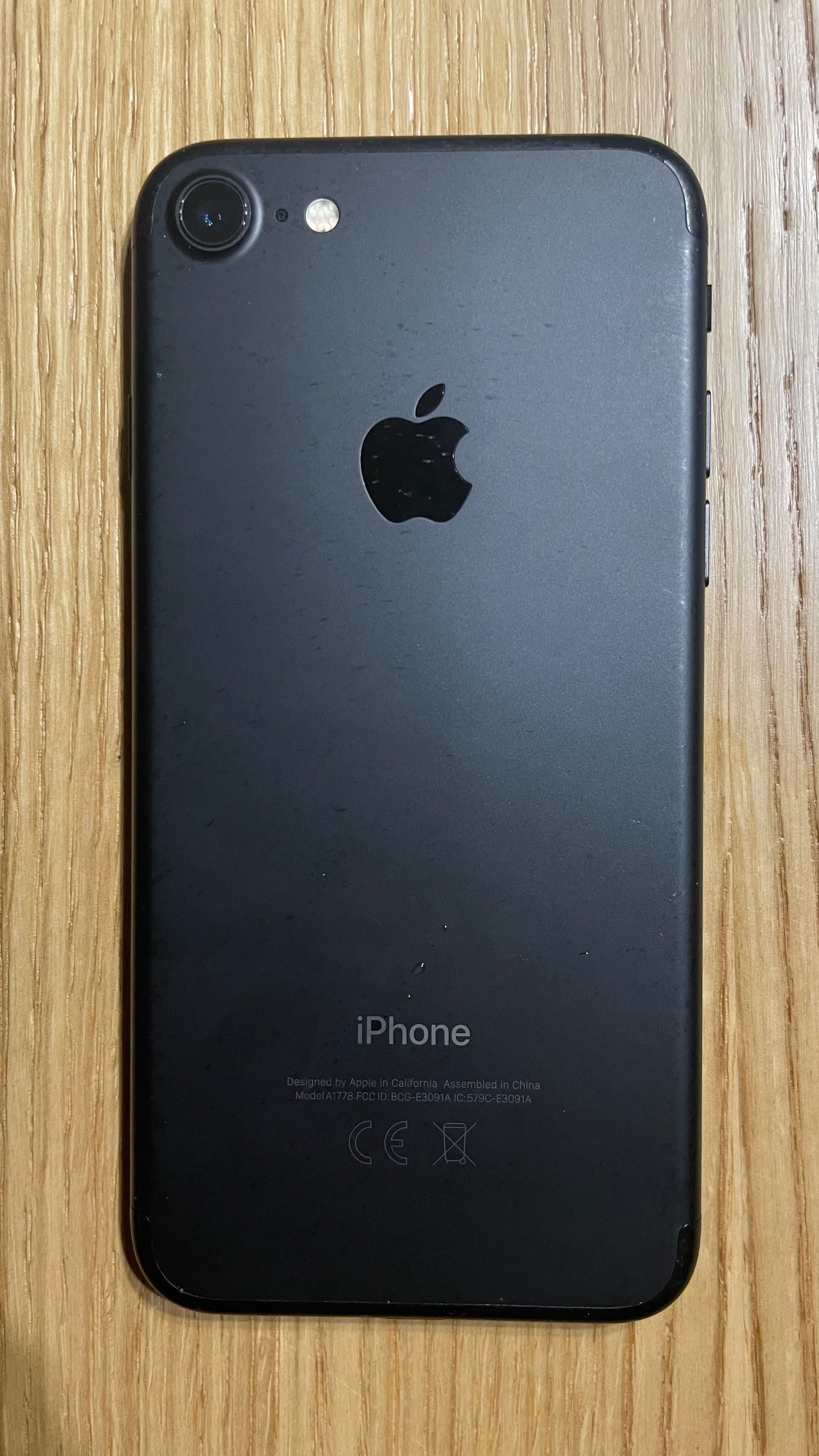 Sprzedam iPhone 7 64 GB