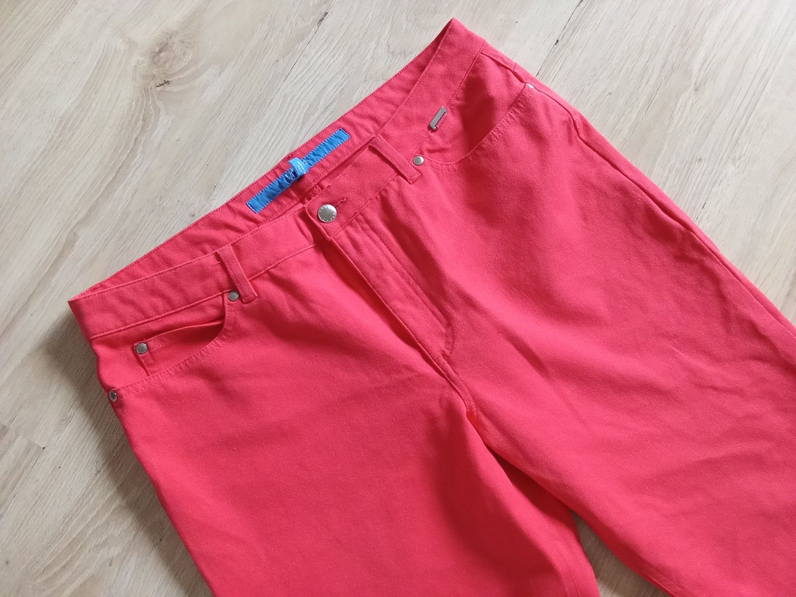 Escada oryginalne damskie spodnie 46 big size