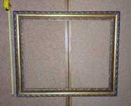 Moldura/ quadro dourado, trabalhado.(60cmx72cm)