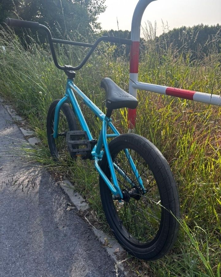 Do sprzedania BMX używany w bardzo dobrym stanie (