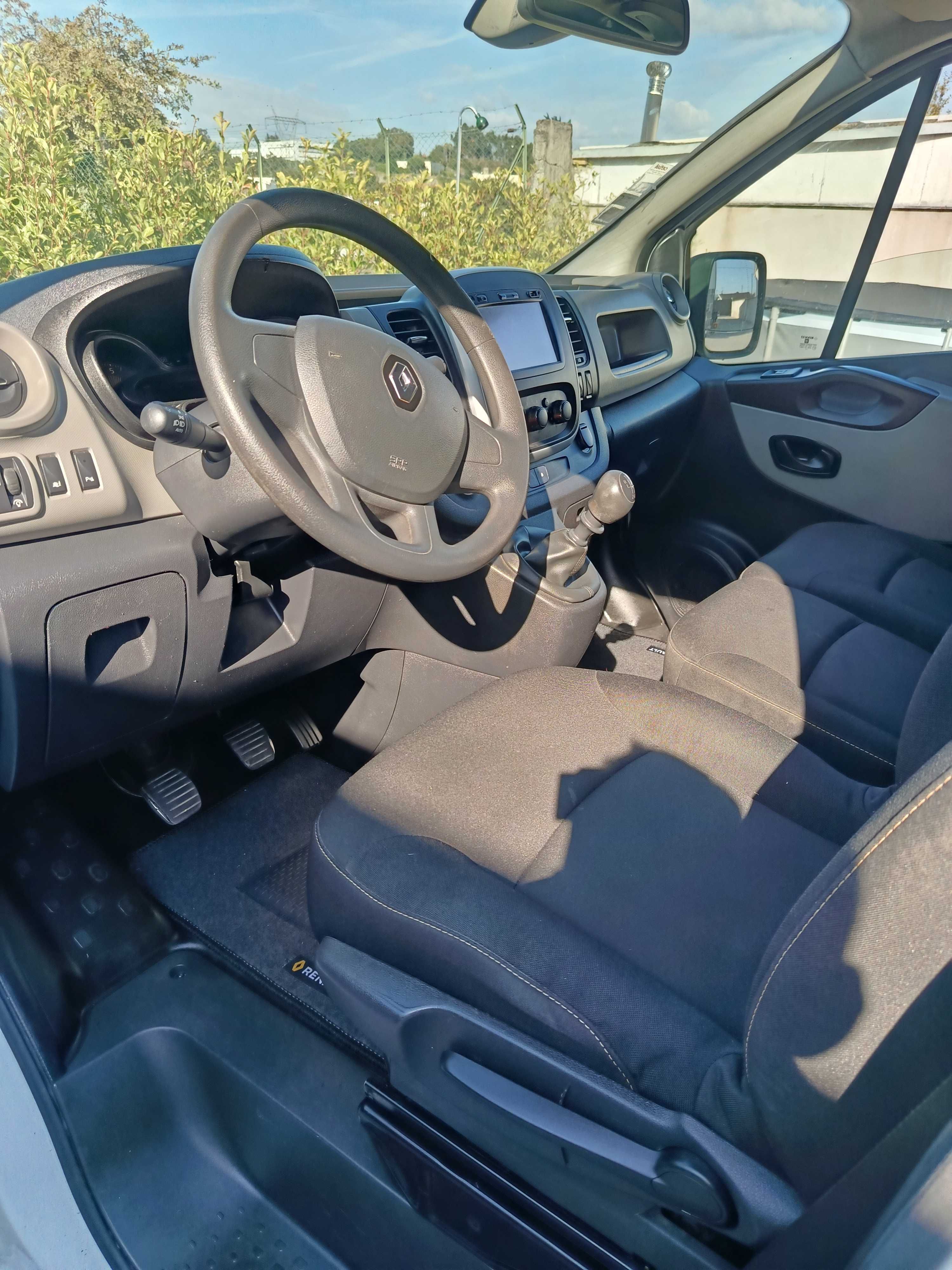 Renault trafic 6 lugares