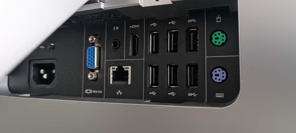 Dell Optiplex 9010 All In One Ecrã 23FHD Touchscreen/Xeon/16GB RAM/SSD