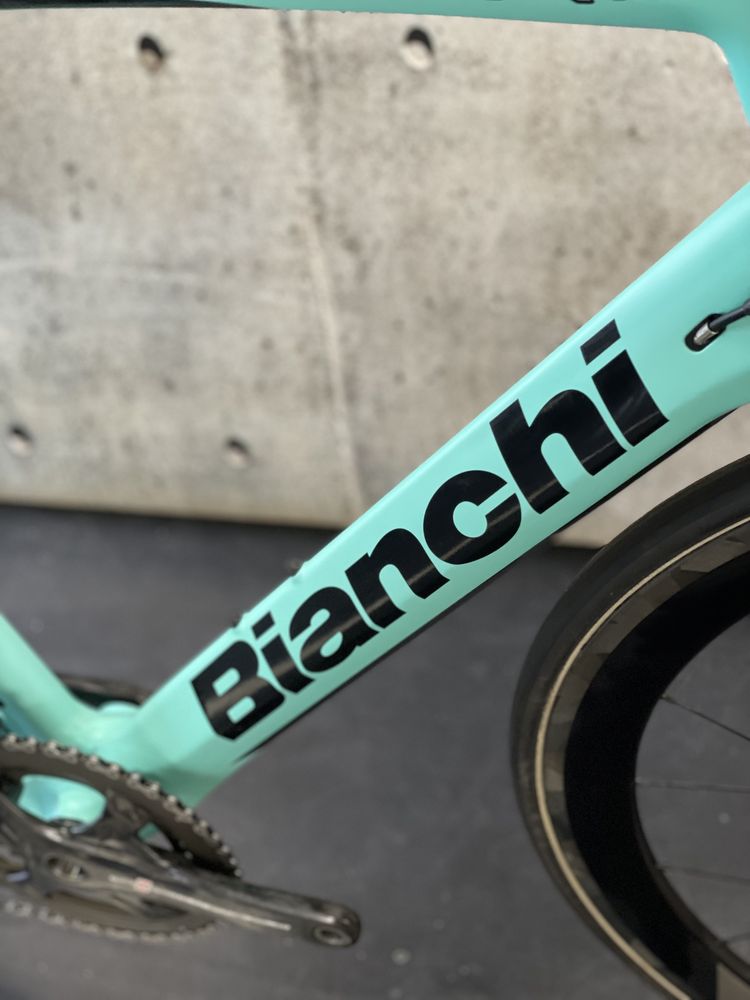 Szosa Bianchi Oltre XR4 celeste Campagnolo 61 cm
