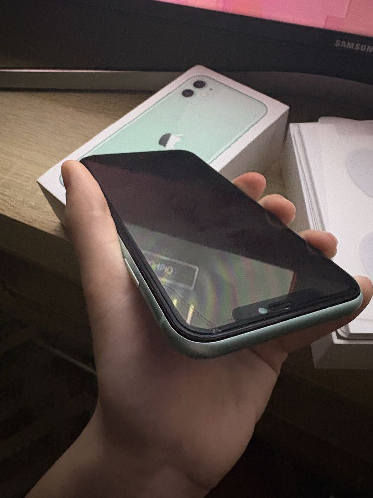 Продам Iphone 11 64гб