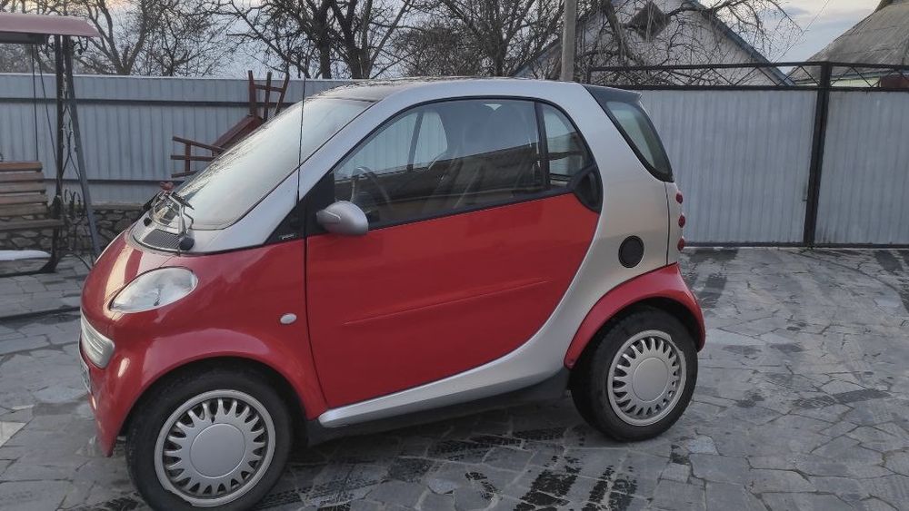 Автомобіль Smart Fortwo