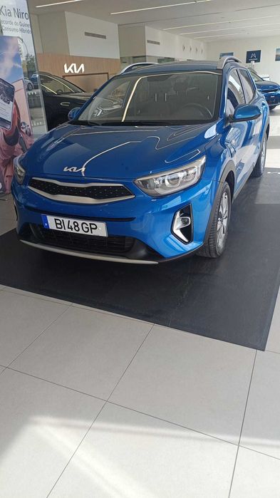 Kia STONIC 2024 impecável
