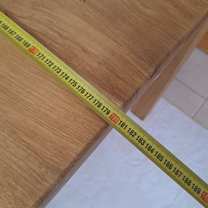 Nowy stół z litego drewna,surowy.