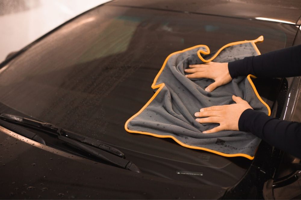 Рушник для авто з мікрофібри Aroma Car Lux Detailing 70x50 см 700 ГСМ