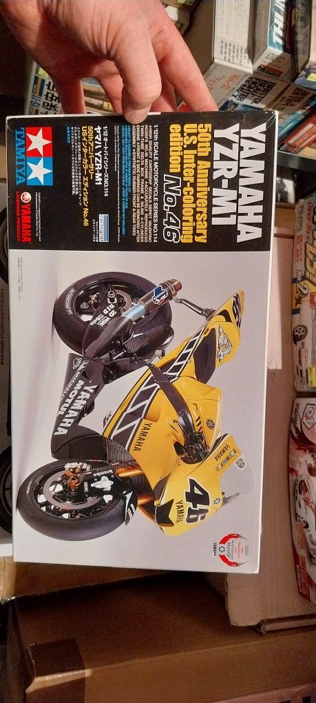 Model do sklejania motocykl Yamaha Honda Valentino Rossi goldwing 1/12