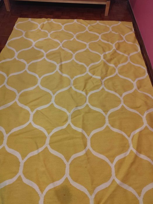Tapete em excelente estado Branco cru e amarelo