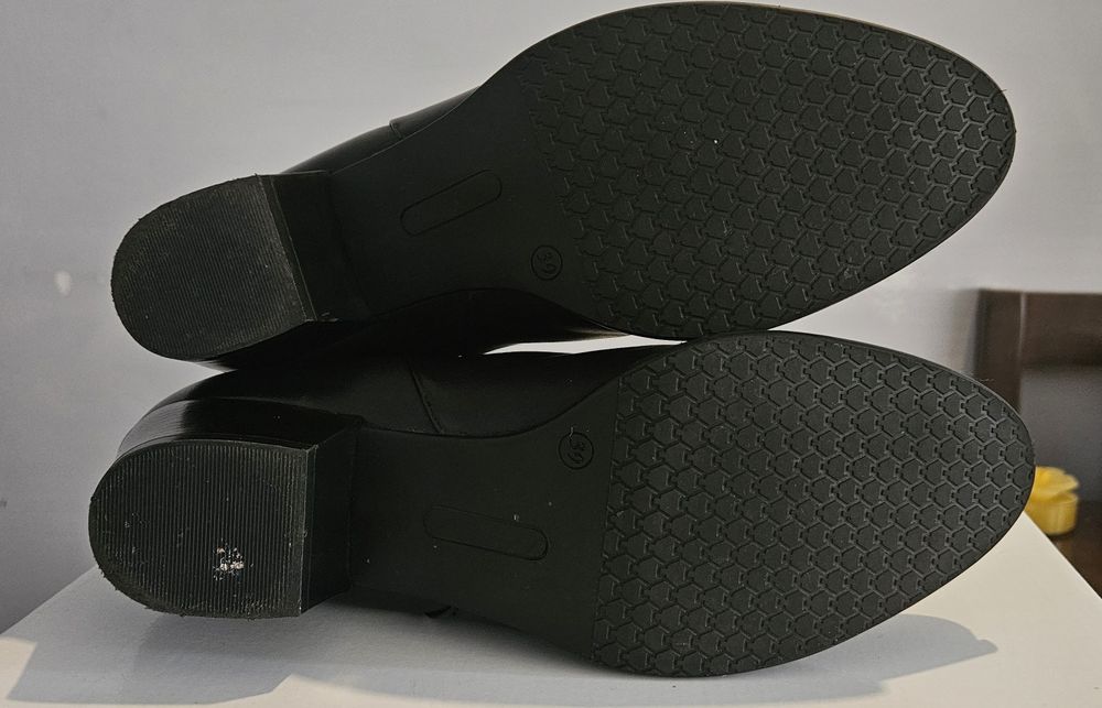 Kozaki damskie krótkie ocieplane 39 25.5 cm