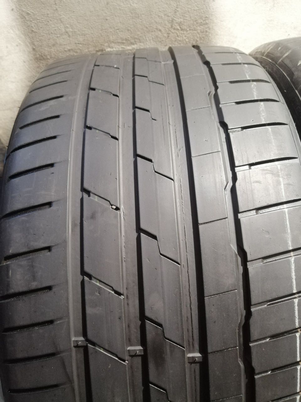 285/30ZR22 101Y Hankook Ventus S1 Evo3 AO