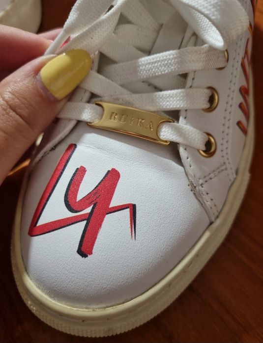 Sapatilhas  nunca usadas