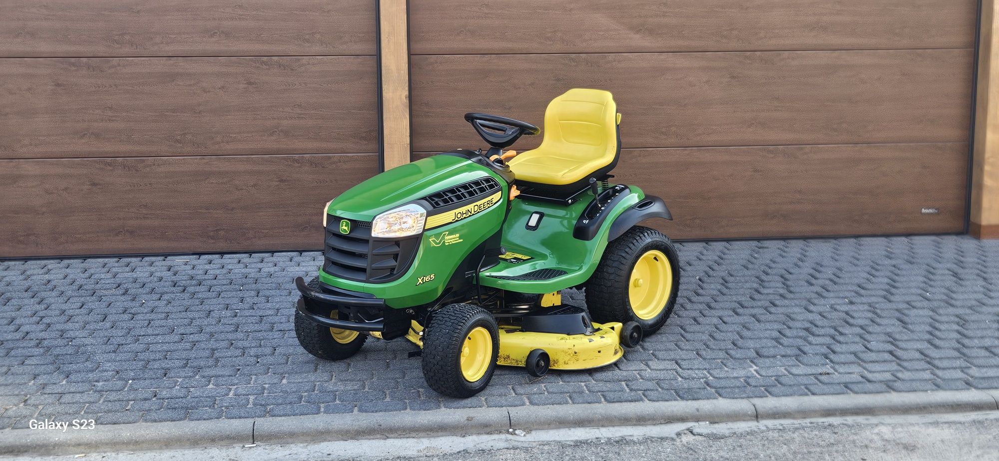 Traktorek kosiarka John Deere x165 22hp