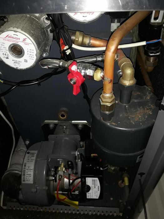 Caldeira aquecimento e águas sanitária