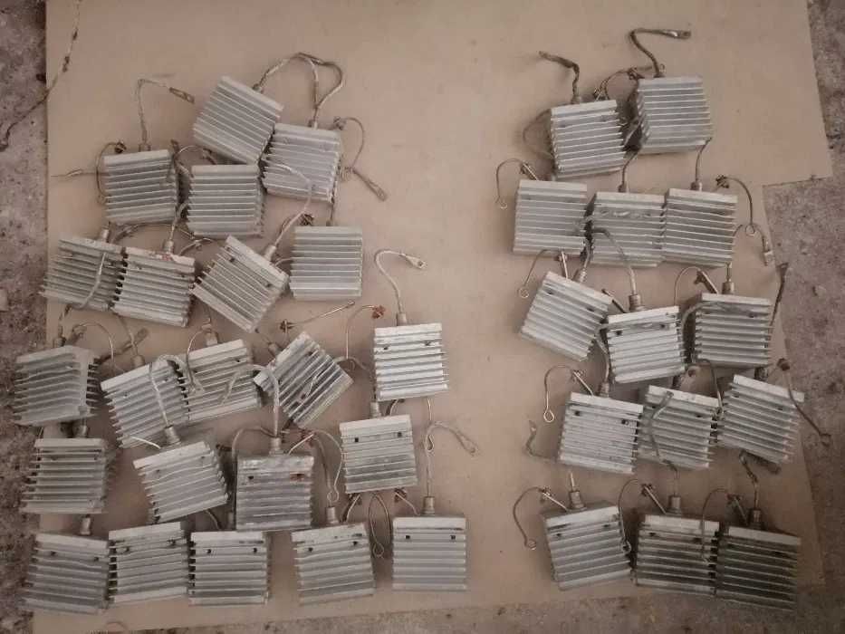 Диод силовой Д161-320(200)/ДЛ131. В200 с радиатором охлаждения