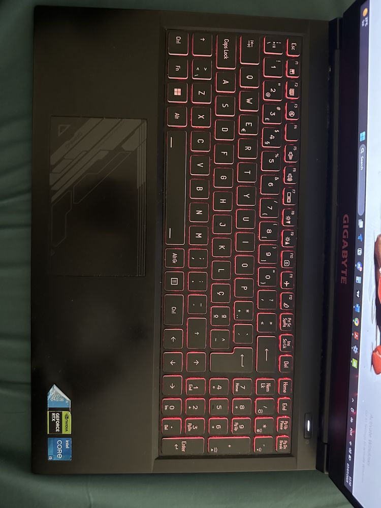 Computador GIGABYTE G5 KF