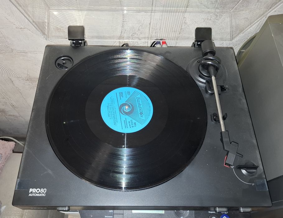 Виниловый проигрыватель ION Pro80