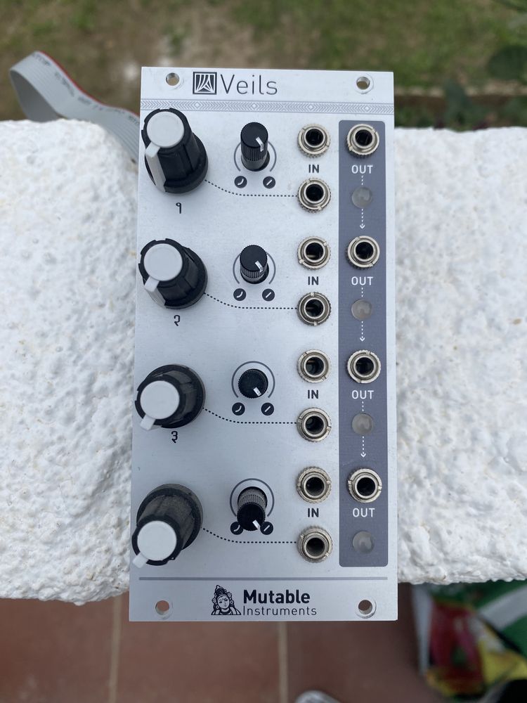 Mutable Instruments Veils - Quad VCA