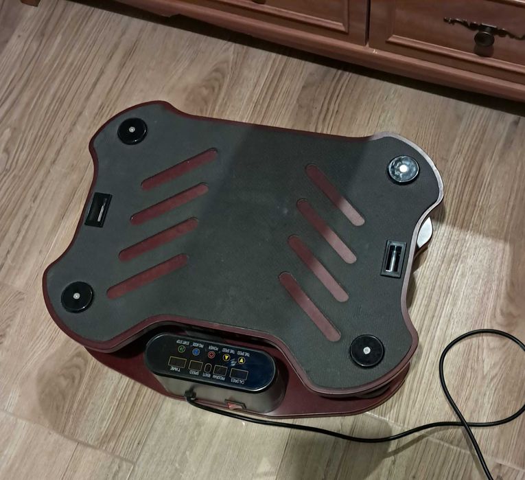 Platforma  wibracyjna do cwiczen malo uzywana