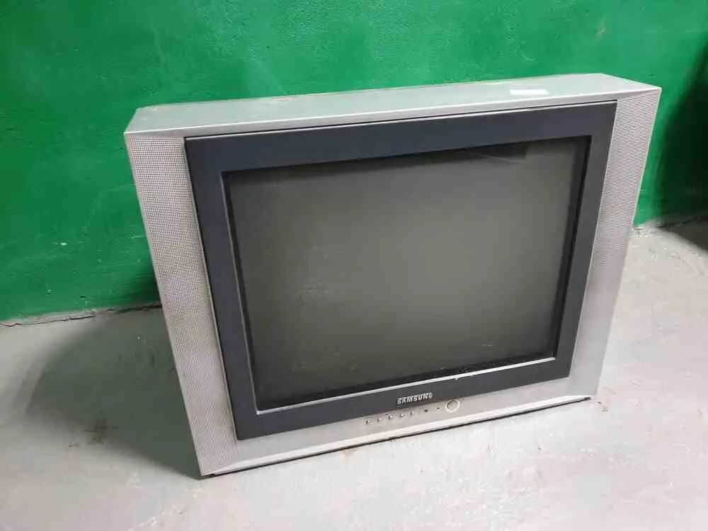 Телевізор  Samsung CS21K30MHQ .