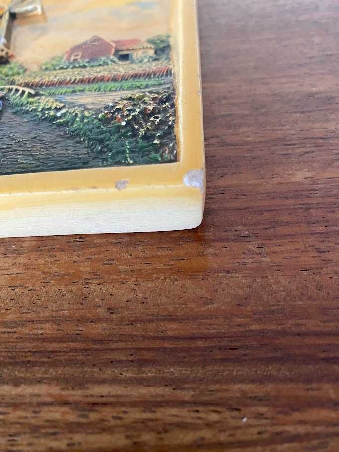 Quadro cerâmica, estandarte, caixa de lata, socas e cabide holandeses