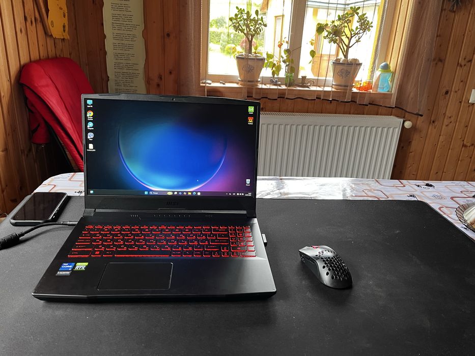 MSI Katana GF66 / 144Hz / i7-12700H / RTX3050Ti / 16 + 512gb