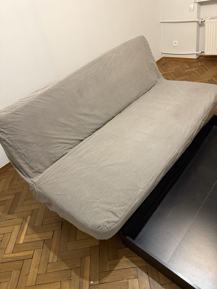 Wersalka Ikea z pojemnikiem na posciel