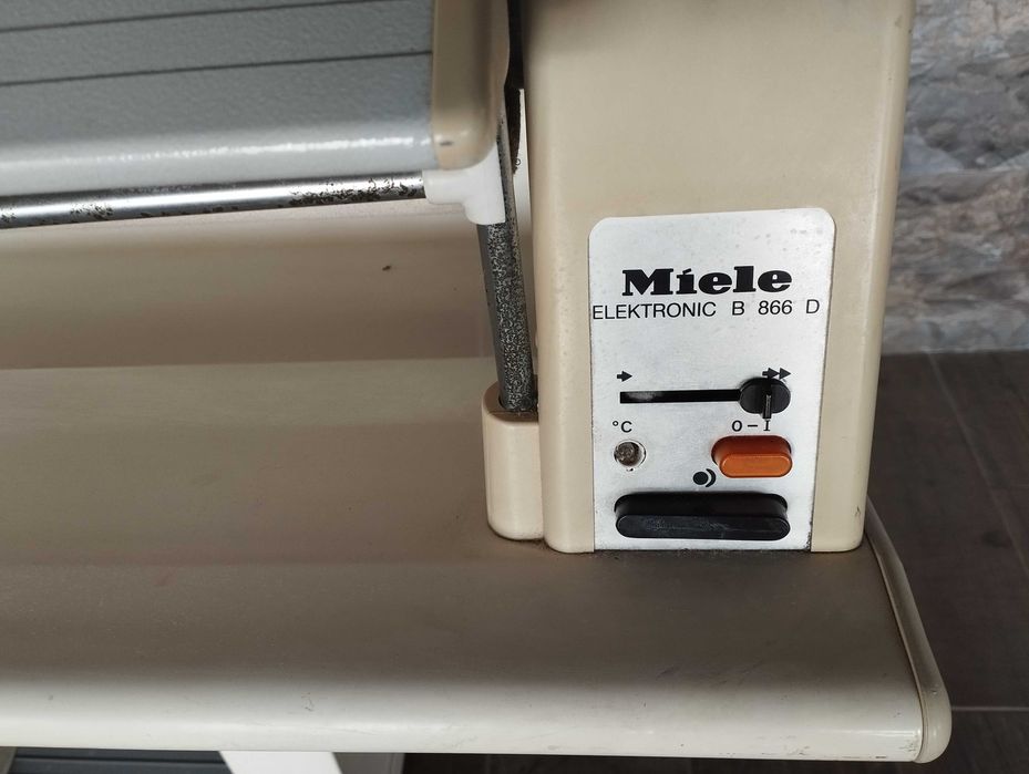 Calandra de roupa Miéle