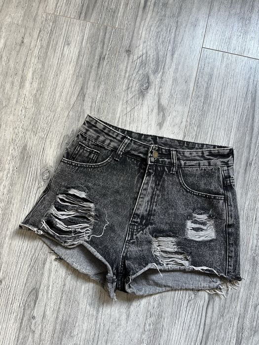 Świetne spodenki shein roz s