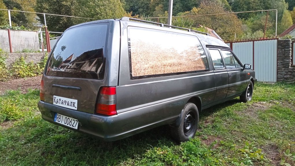 Оригінальний Катафалк Fso Polonez