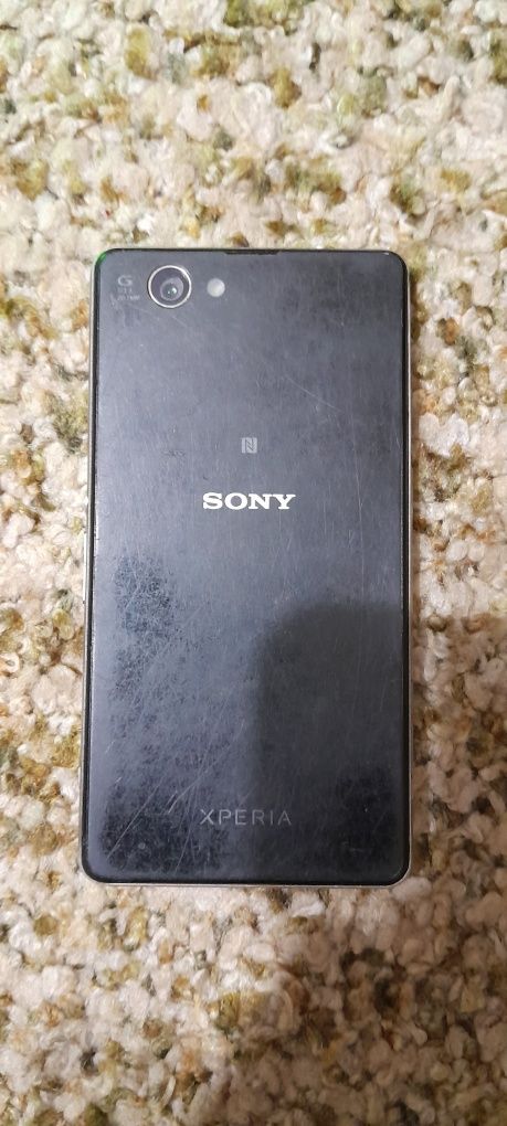 Sony Z1 compact, черный