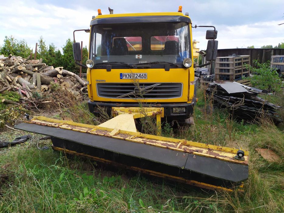 Piaskarka pługopiaskarka Volvo FL614