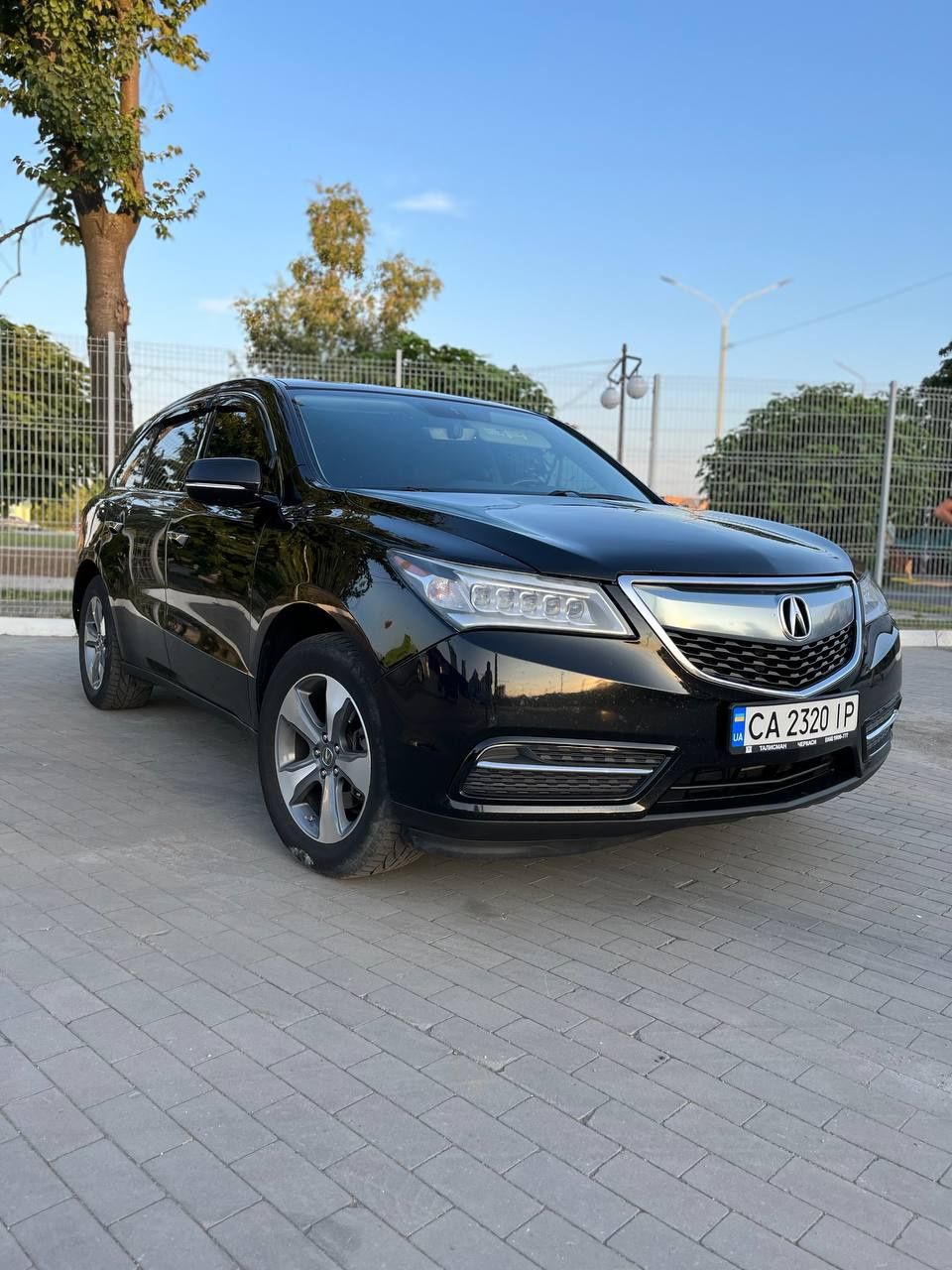 Продам acura MDX 2016 року 3.5 бензин