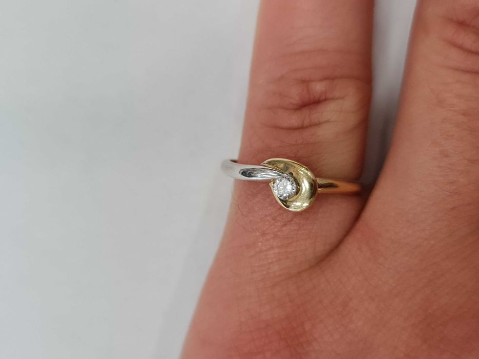 Klasyczny złoty pierścionek damski/ 585/ 1.44 gram/ R14/ Cyrkonia