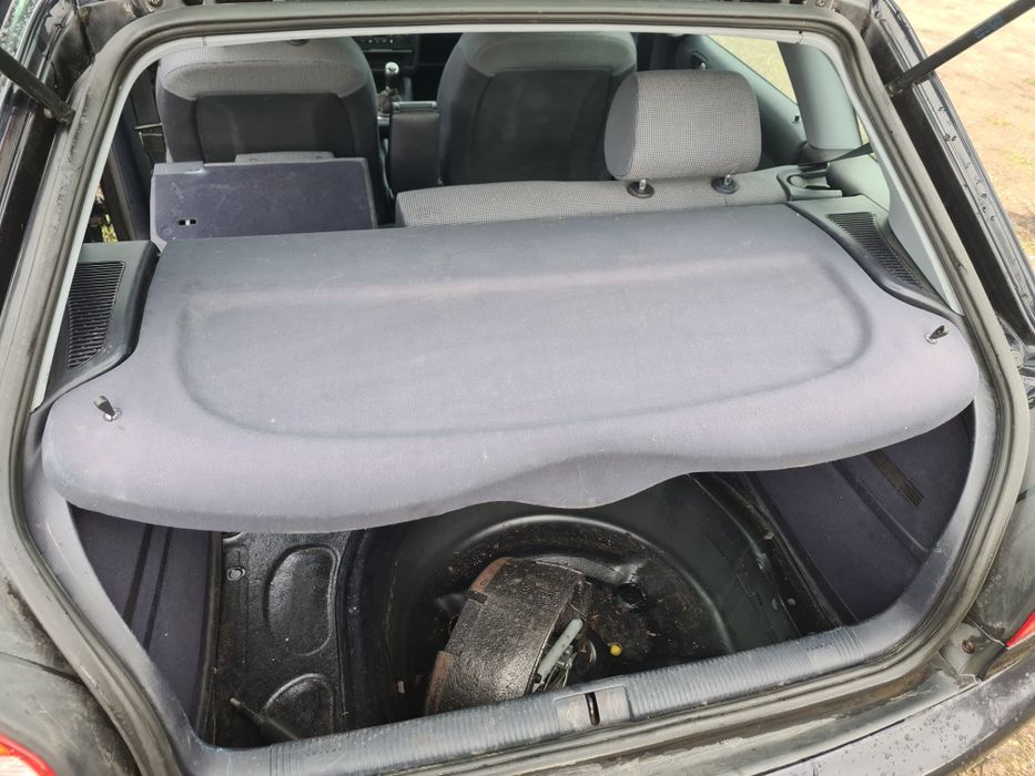 PÓŁKA BAGAŻNIKA tylna Audi A3 8L 2002r 5drzwi